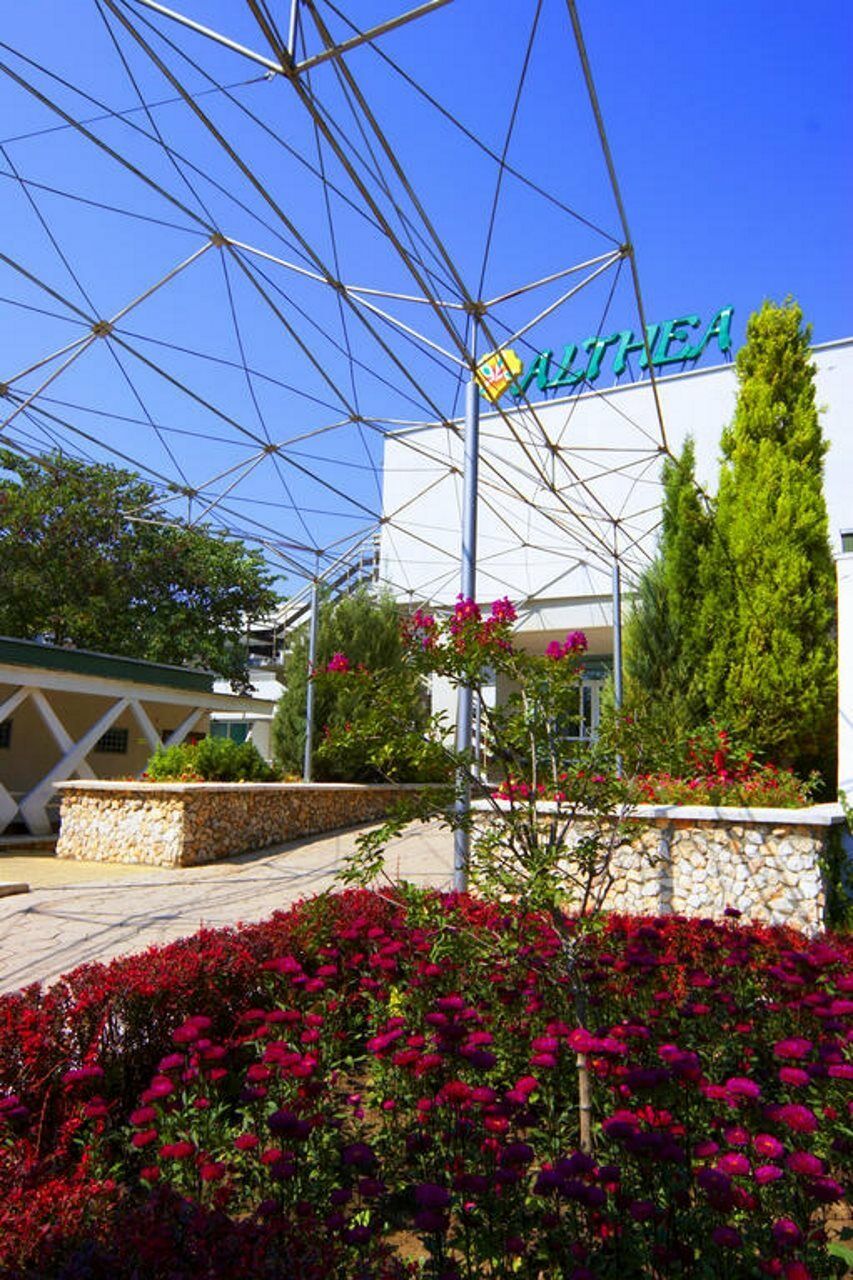 Althea Hotel Albena Bagian luar foto